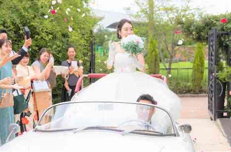アットホームで笑顔あふれるweddingの演出画像
