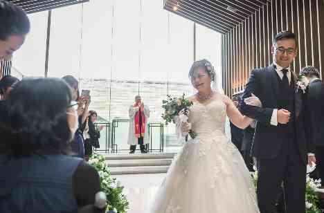 感謝、感激、 さけ 笑顔Weddingの挙式画像