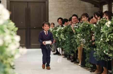 ゲストと楽しく過ごすアットホームウェディング♪の挙式画像