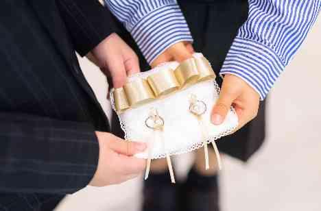 楽しさが溢れ出る結婚式♡の挙式画像