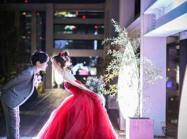 Surprise×Night weddingの挙式実例画像