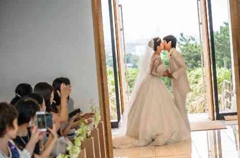 海のかりゆしweddingの挙式画像