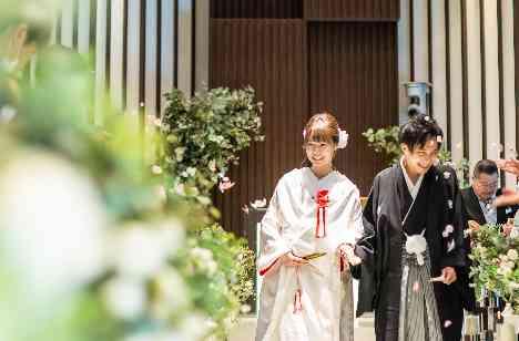 笑顔あふれる"和"weddingの挙式画像