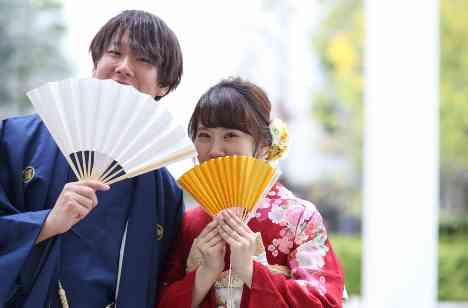 笑顔溢れるひまわりWEDDINGの披露宴画像
