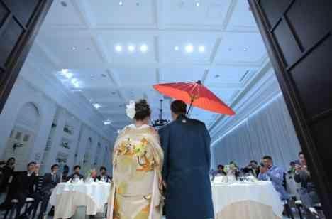 summerWeddingトロピカルナイトの披露宴画像