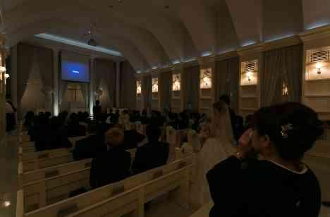 WHITE×PINKのPRETTY WEDDINGの挙式画像