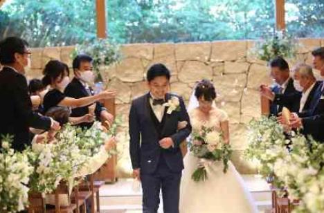 お二人の記憶に残る結婚式の挙式画像