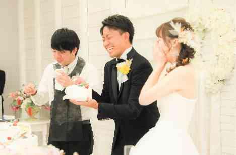 料理にこだわったアットホームweddingの披露宴画像