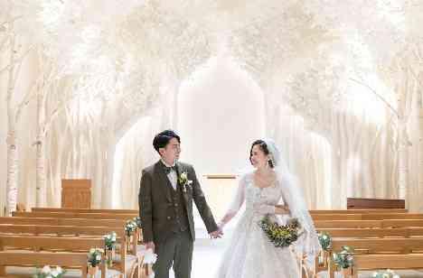 お二人の好きが詰まったナチュラルWEDDING^^の挙式画像