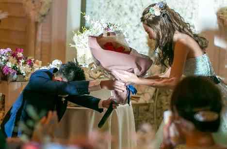 ゲストと楽しめるアットホームweddingの演出画像