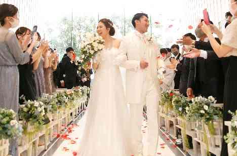 わいわい楽しく♪笑顔いっぱいの結婚式♪の挙式画像