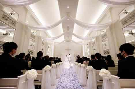 ワイワイ楽しく盛り上がる結婚式☆の挙式画像