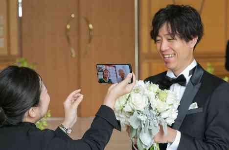 ふたりだけの結婚式 晴れやかな空が導くふたりの未来の挙式画像
