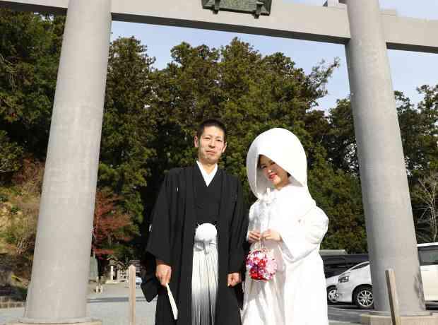 本格的な神社「小國神社」で叶える伝統の和婚の挙式実例画像