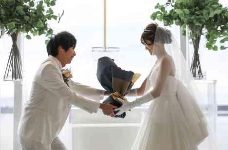 少人数で想いを伝える結婚式の挙式画像