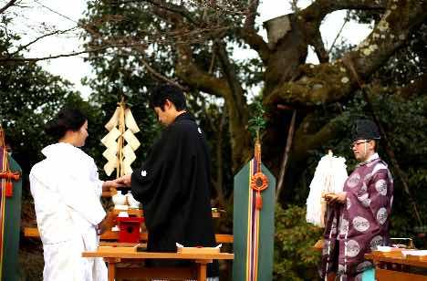 感謝の気持ちを伝えるご結婚式の挙式画像