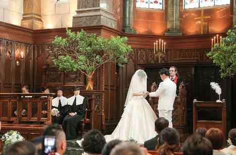 サプライズありの満足な結婚式ができました！の挙式画像