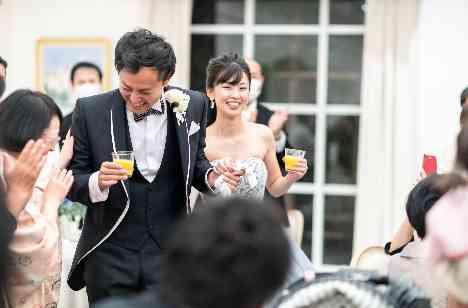 「おめでとう」と「ありがとう」があふれる結婚式の演出画像