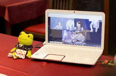 オンライン配信や思い出のお料理で絆を感じる一日の演出画像