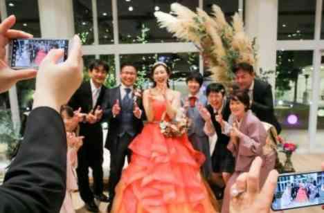 【80名】感謝と驚きのおもてなしWeddingの披露宴画像