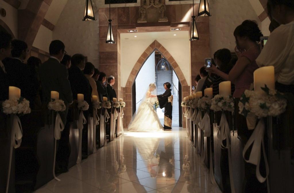 仲間とワイワイ!×おもてなし重視♥WEDDINGの挙式画像