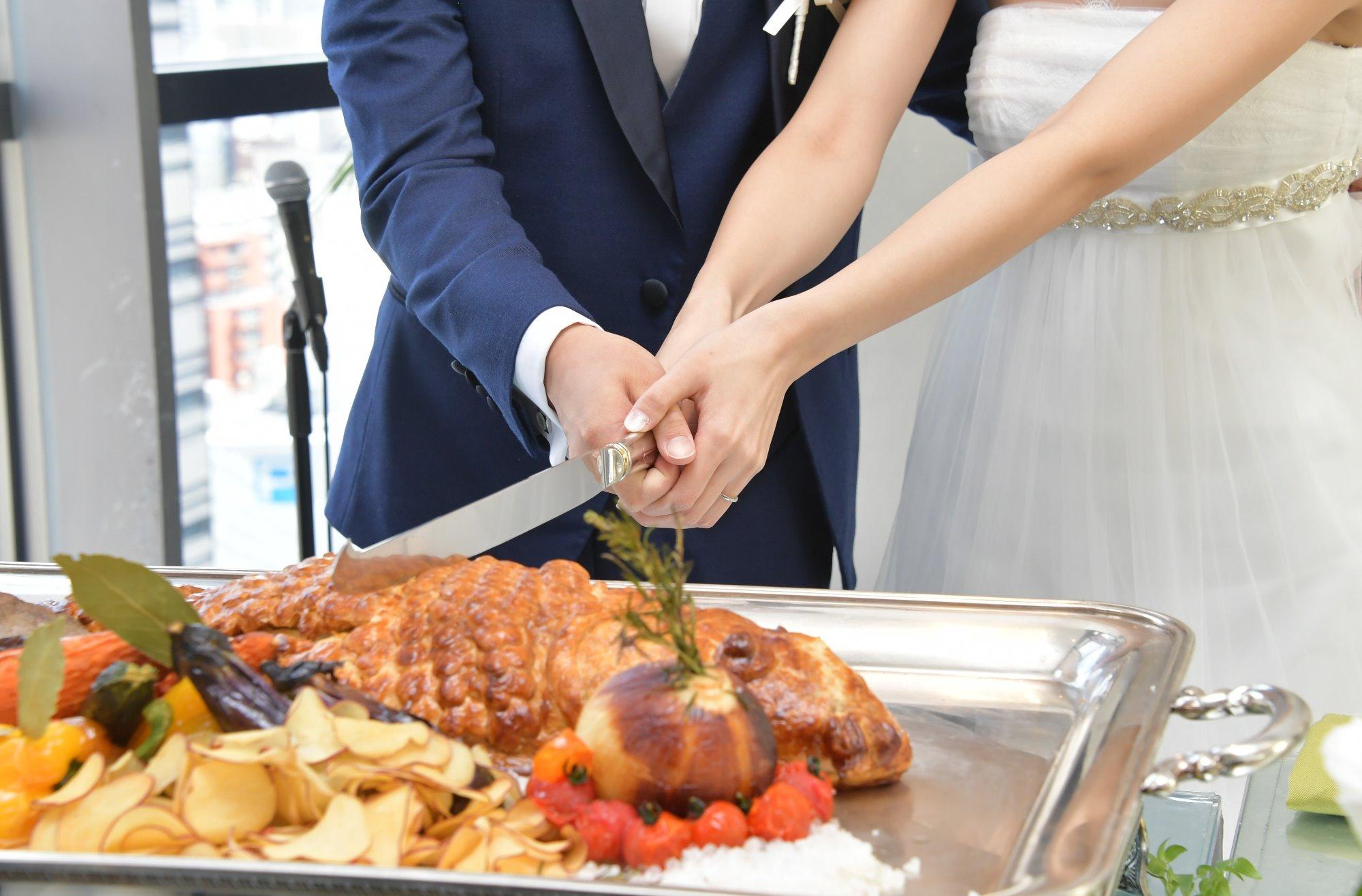 サプライズと温もりあふれるTREE Weddingの披露宴画像