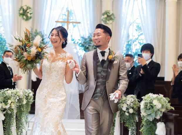 笑顔の溢れるあたたかいFamily Weddingの挙式実例画像