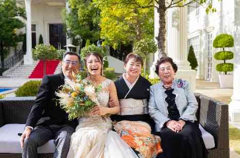 笑顔の溢れるあたたかいFamily Weddingの準備・打ち合わせ画像