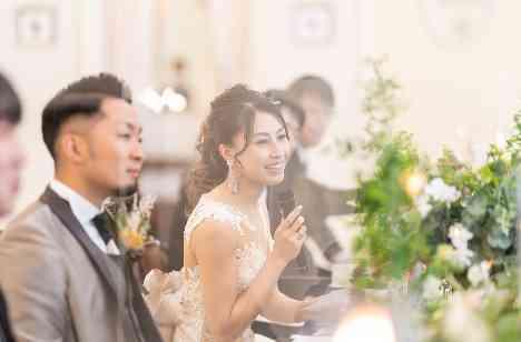 笑顔の溢れるあたたかいFamily Weddingの披露宴画像