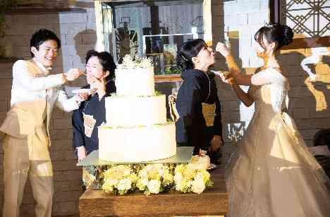 大切な人たちが主役になる、感謝を伝える結婚式の披露宴画像