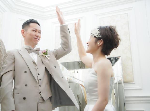 桜満開！大切な人に囲まれて過ごすウェディングの挙式実例画像