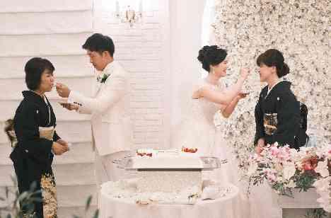 海の見える結婚式場で料理重視のweddingの演出画像