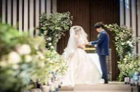 トレンド&アットホームweddingの挙式画像