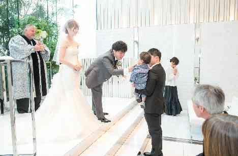 新しい家族誕生の瞬間を、大好きなゲストと共に♡の挙式画像