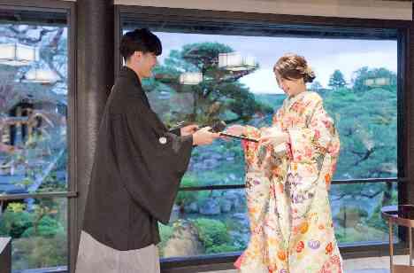 笑顔と感動いっぱいの京都ウエディングの演出画像