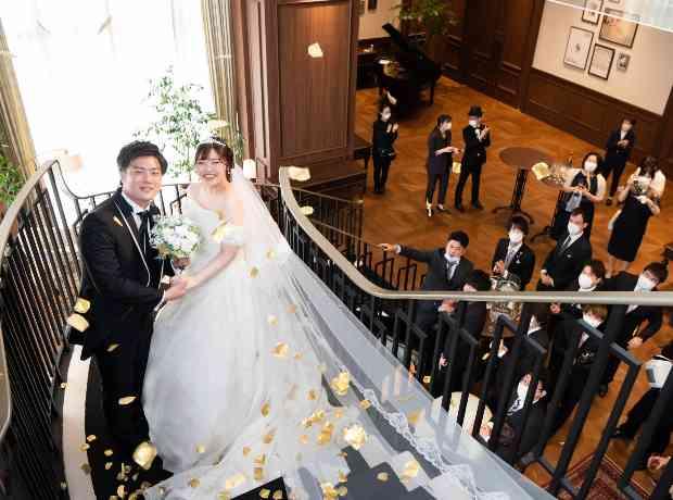 お二人らしさと皆んなで楽しむliveweddingの挙式実例画像