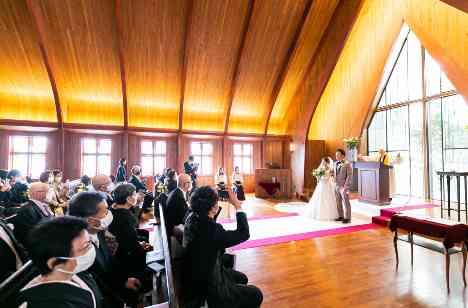 Autumn Natural Weddingの挙式画像