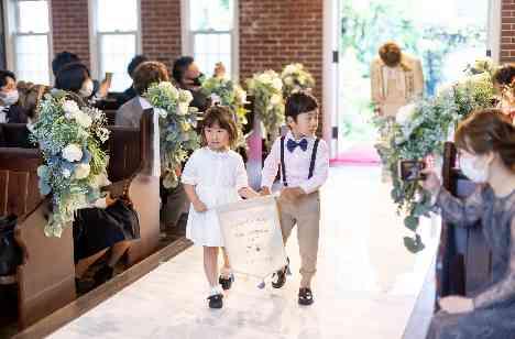 お越し頂いたゲスト全員が楽しめるご結婚式☆の挙式画像